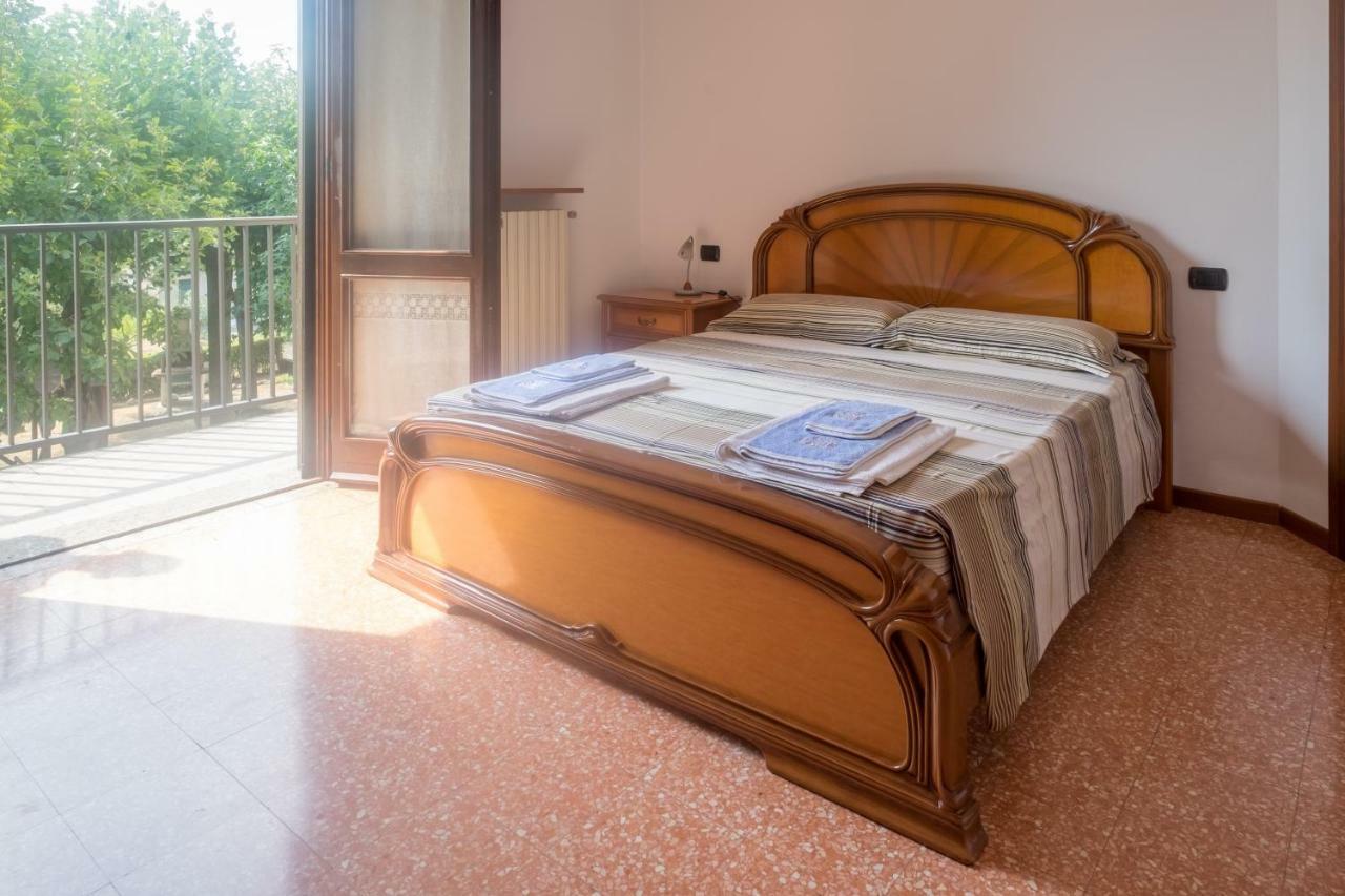 B&B Le Camelie Bareggio Exterior photo