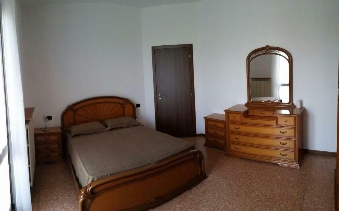 B&B Le Camelie Bareggio Exterior photo